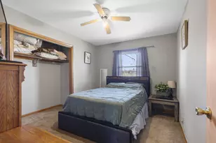 7934 N Edgeworth Dr, Milwaukee, WI 53223 - Photo 10