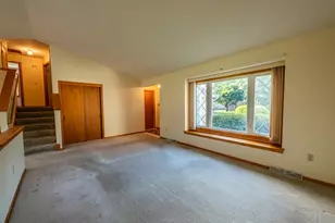 9601 W Darnel Ave, Milwaukee, WI 53224 - Photo 6