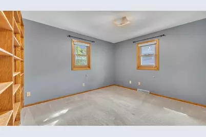 1723  Hilltop Dr, Sheboygan, WI 53081 - Photo 16