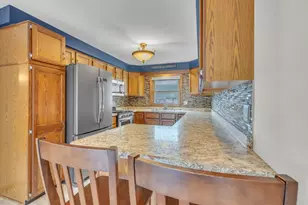 1723 Hilltop Dr, Sheboygan, WI 53081 - Photo 6