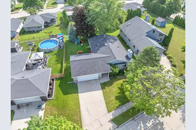 1723  Hilltop Dr, Sheboygan, WI 53081 - Photo 30