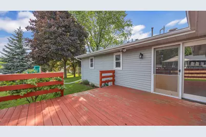 1723  Hilltop Dr, Sheboygan, WI 53081 - Photo 22