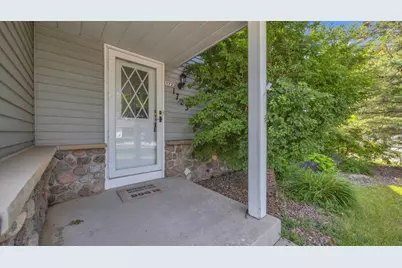 1723  Hilltop Dr, Sheboygan, WI 53081 - Photo 2