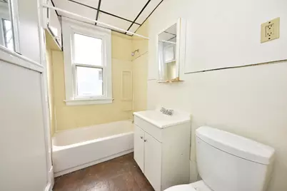3413 W Vine St #3415, Milwaukee, WI 53208 - Photo 12
