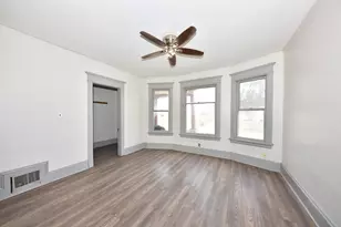3413 W Vine St, Milwaukee, WI 53208 - Photo 6