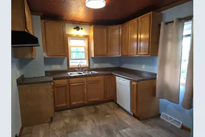 147 E Cotton St, Fond du Lac, WI 54935 - Photo 18