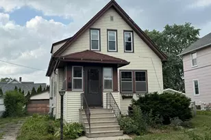 147 E Cotton St, Fond du Lac, WI 54935 - Photo 2