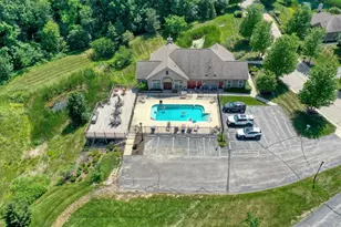 W250N5002 William Dr, Sussex, WI 53072 - Photo 34