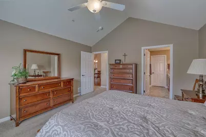 W250N5002  William Dr, Sussex, WI 53072 - Photo 18