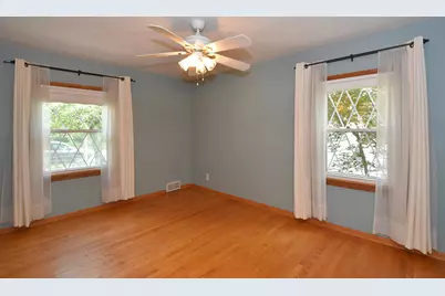 2205  Dwight St, Racine, WI 53403 - Photo 18
