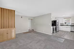 1008 Saxony Dr, Racine, WI 53402 - Photo 6