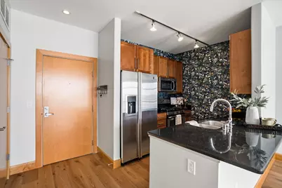 1550 E Royall Pl #710, Milwaukee, WI 53202 - Photo 6