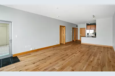 1550 E Royall Pl #710, Milwaukee, WI 53202 - Photo 2