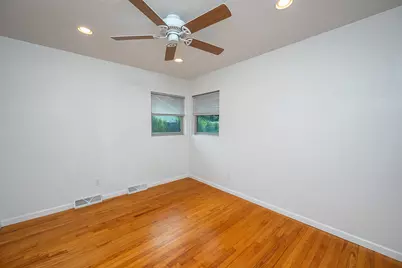 2267 W Grange Ave, Milwaukee, WI 53221 - Photo 22
