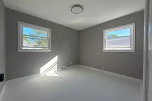 7501 W Vienna Ct, Milwaukee, WI 53216 - Photo 6