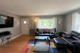 7501 W Vienna Ct, Milwaukee, WI 53216 - Photo 2