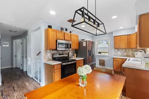10156 W Montana Ave, West Allis, WI 53227 - Photo 8