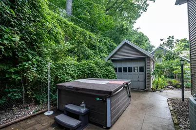 2803 E Holt Ave, Milwaukee, WI 53207 - Photo 24