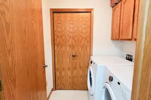 1134 N Sunnyslope Dr, Racine, WI 53406 - Photo 12