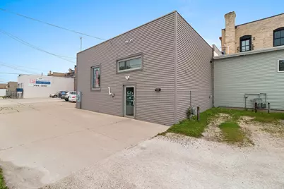 1604  Washington St, Two Rivers, WI 54241 - Photo 4