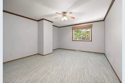 1118  Pilgrim Pkwy, Elm Grove, WI 53122 - Photo 28