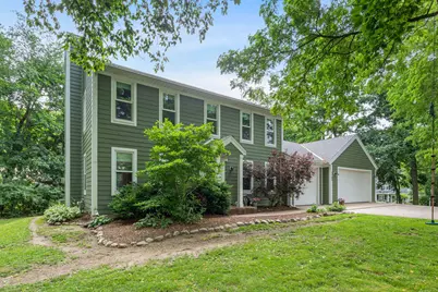 1703  Bark River Dr, Delafield, WI 53029 - Photo 4