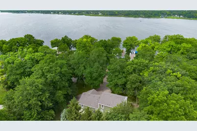 1703  Bark River Dr, Delafield, WI 53029 - Photo 2