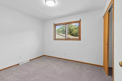 30012  Meadow Dr, Burlington, WI 53105 - Photo 8