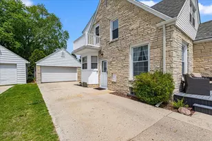 132 E Douglas St, Port Washington, WI 53074 - Photo 38