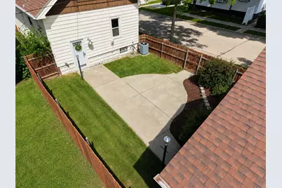 2000 S 72nd St, West Allis, WI 53219 - Photo 32