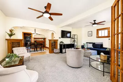 2000 S 72nd St, West Allis, WI 53219 - Photo 8