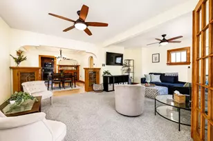 2000 S 72nd St, West Allis, WI 53219 - Photo 8