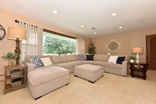 12765 Winthrop Ct, Brookfield, WI 53005 - Photo 4