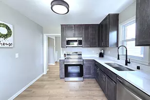 6169 W Spencer Pl, Milwaukee, WI 53218 - Photo 4