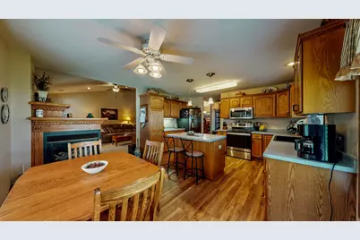 1505  Raveen St, Fort Atkinson, WI 53538 - Photo 4