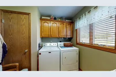 1505  Raveen St, Fort Atkinson, WI 53538 - Photo 48