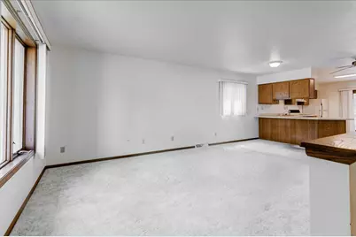 914  Northern Sands Pl, Onalaska, WI 54650 - Photo 6