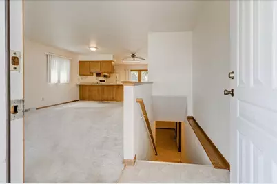914  Northern Sands Pl, Onalaska, WI 54650 - Photo 4