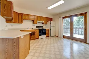 914 Northern Sands Pl, Onalaska, WI 54650 - Photo 10