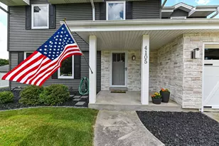4105 W McGinnis Dr, Franklin, WI 53132 - Photo 2