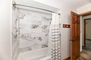4105 W McGinnis Dr, Franklin, WI 53132 - Photo 20