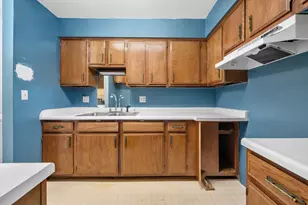 306 Sheffield Rd, Waukesha, WI 53186 - Photo 4