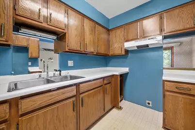 306  Sheffield Rd #3, Waukesha, WI 53186 - Photo 2