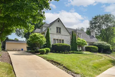 8525  Ravenswood Cir, Wauwatosa, WI 53226 - Photo 26