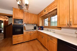 8525 Ravenswood Cir, Wauwatosa, WI 53226 - Photo 8