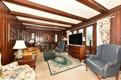 8525  Ravenswood Cir, Wauwatosa, WI 53226 - Photo 4