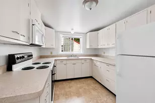 1615 E Beverly Rd, Shorewood, WI 53211 - Photo 12