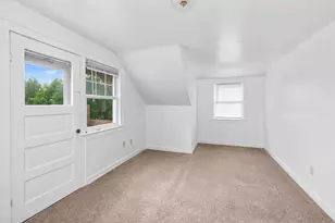 1615 E Beverly Rd, Shorewood, WI 53211 - Photo 14