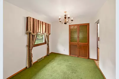 3319 W Woodward Dr, Franklin, WI 53132 - Photo 6