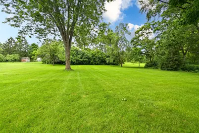3319 W Woodward Dr, Franklin, WI 53132 - Photo 26